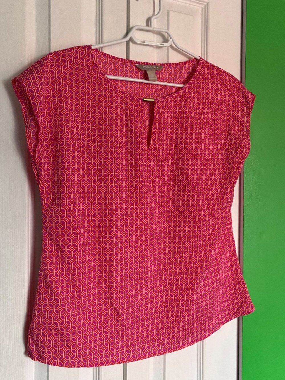 Banana Republic Gold Bead Pink Print Blouse Size M